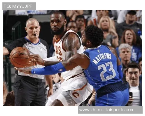 火箭队与小牛队季后赛首战精彩回顾与关键时刻分析